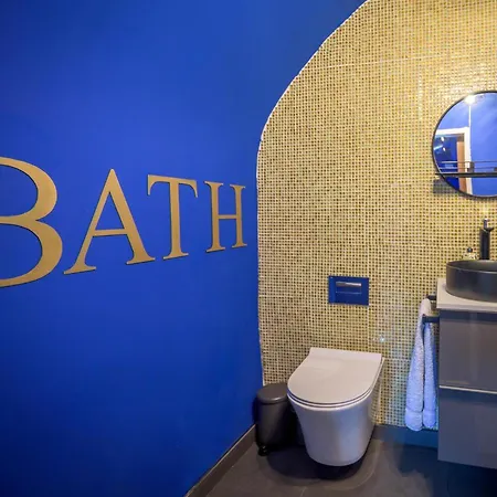 Quirky Vaulted Flat With Terrace Apartment Bath Exterior photo