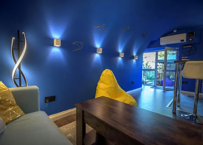 Quirky Vaulted Flat With Terrace