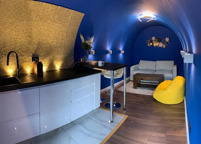 Quirky Vaulted Flat With Terrace